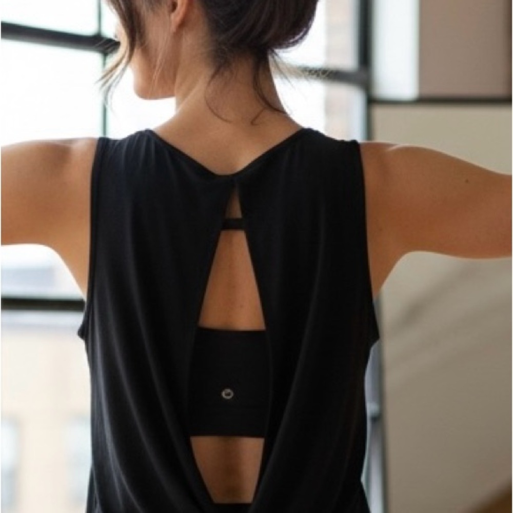 NWOT - Savvi Women's Black Open-Back Yoga Top